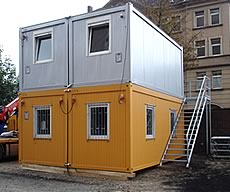 Bei MBN-Modulwelt Lars Hoppe GmbH k�nnen Sie hochwertige B�rocontainer mieten oder auch passende Sanit�rcontainer. Weitere Containeranlagen k�nnen Sie bei Uns planen lassen und mieten im Raum Hannover, Bielefeld, Braunschweig, Celle, Hildesheim und Paderborn.
