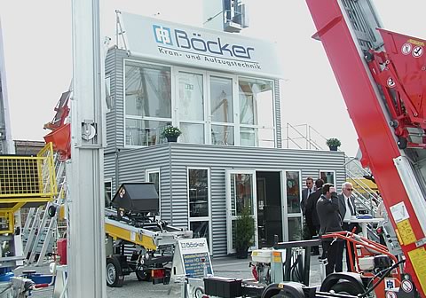 Bei MBN-Modulwelt Lars Hoppe GmbH k�nnen Sie hochwertige B�rocontainer mieten oder auch passende Sanit�rcontainer. Weitere Containeranlagen k�nnen Sie bei Uns planen lassen und mieten im Raum Hannover, Bielefeld, Braunschweig, Celle, Hildesheim und Paderborn.