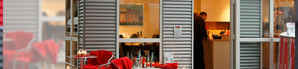 Bürocontainer mieten in Hannover, Celle, Braunschweig, Paderborn, Hildesheim und Bielefeld aber auch Bauwagen, Stromaggregate, Kindergarten Container und Sanitärcontainer könne Sie bei uns mieten. Bei MBN-Modulwelt Lars Hoppe GmbH können Sie hochwertige Bürocontainer mieten oder auch passende Sanitärcontainer. Weitere Containeranlagen können Sie bei Uns planen lassen und mieten im Raum Hannover, Bielefeld, Braunschweig, Celle, Hildesheim und Paderborn.